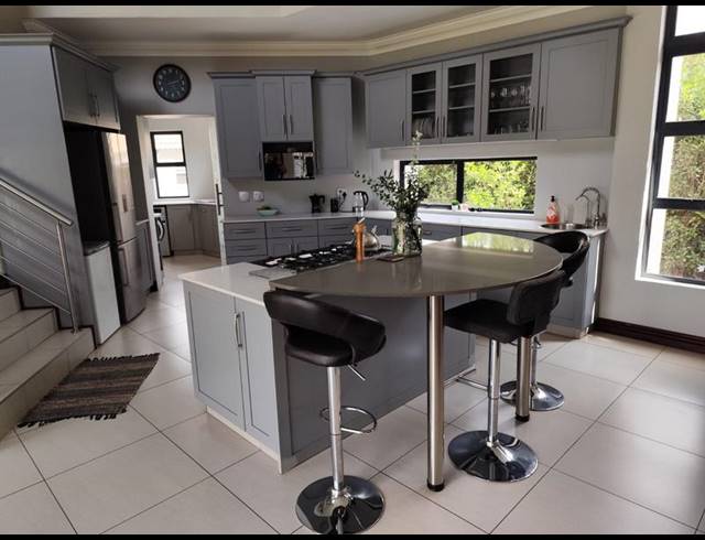 4 BEDROOM HOUSE FOR SALE IN MIDSTREAM RIDGE